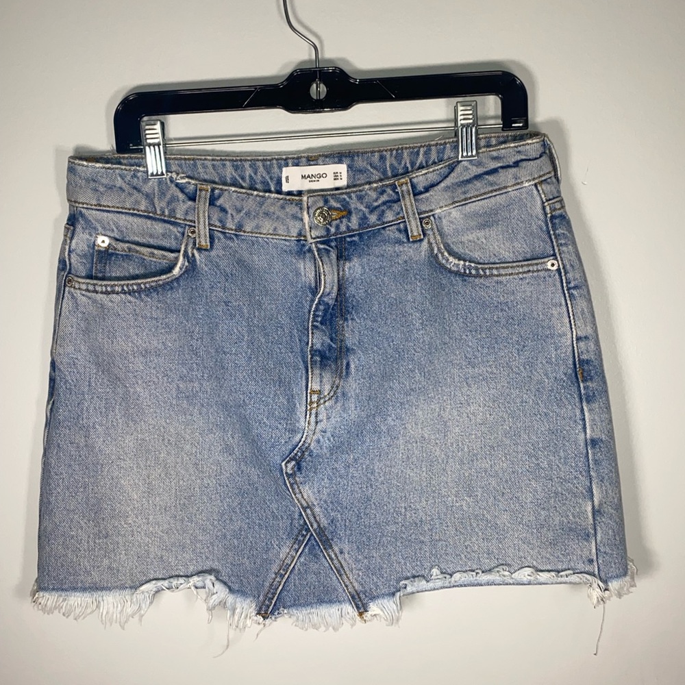 🔥Mango Light Blue Denim Mini Skirt size medium🔥